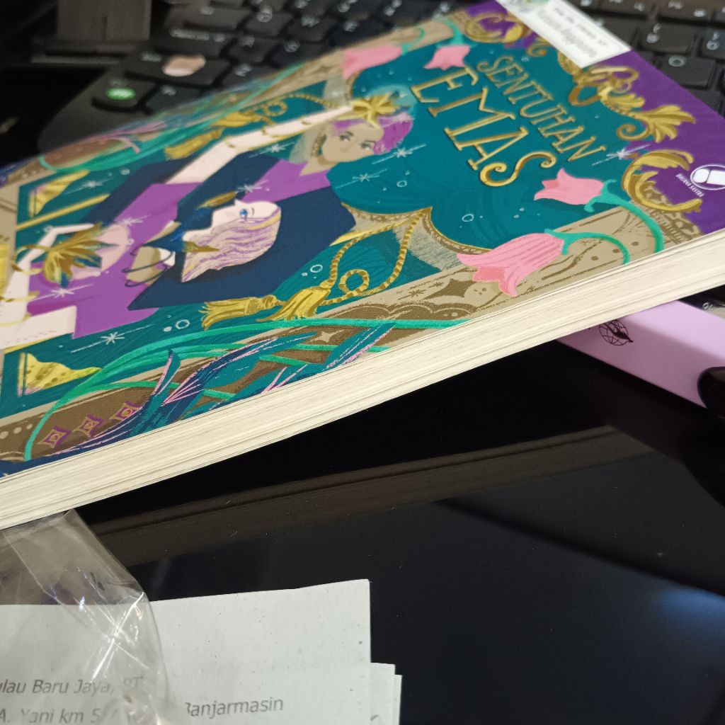 Novel sentuhan emas preloved