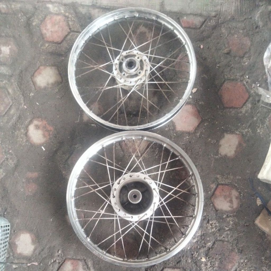 velg Supra fit new,kharisma,Revo lama original copotan set depan belakang