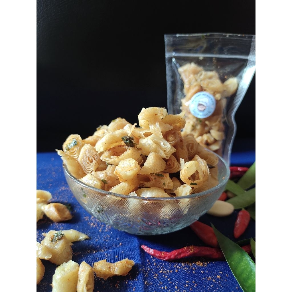 Lumpia Kering pedas daun jeruk