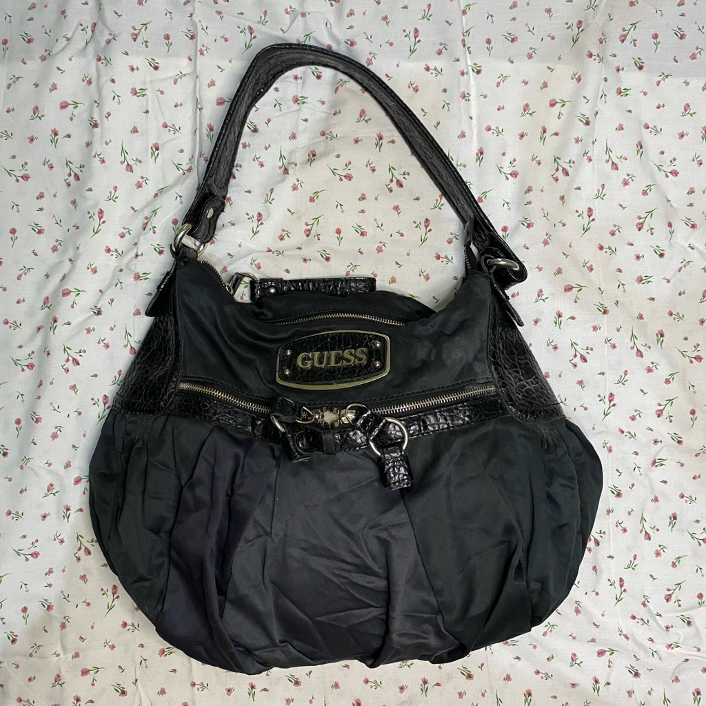 AUTH Hobo Bag Gue$$ y2k vintage bag