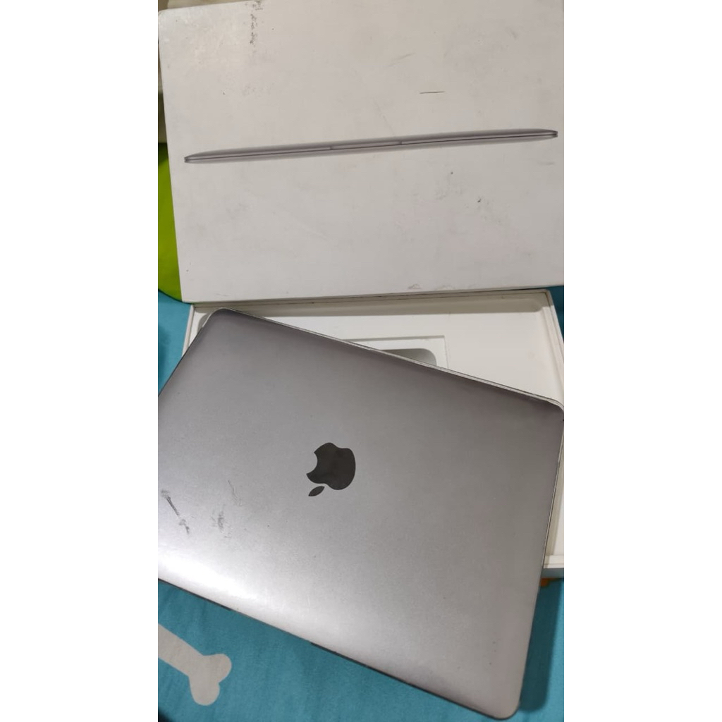 PRELOVED MACBOOK 12 INCH EARLY 2016
