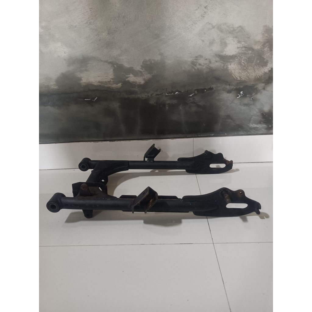 swing arm gl 100 original/ lengan ayun gl 100 original/ sumpit gl 100 original/arem gl 100 original