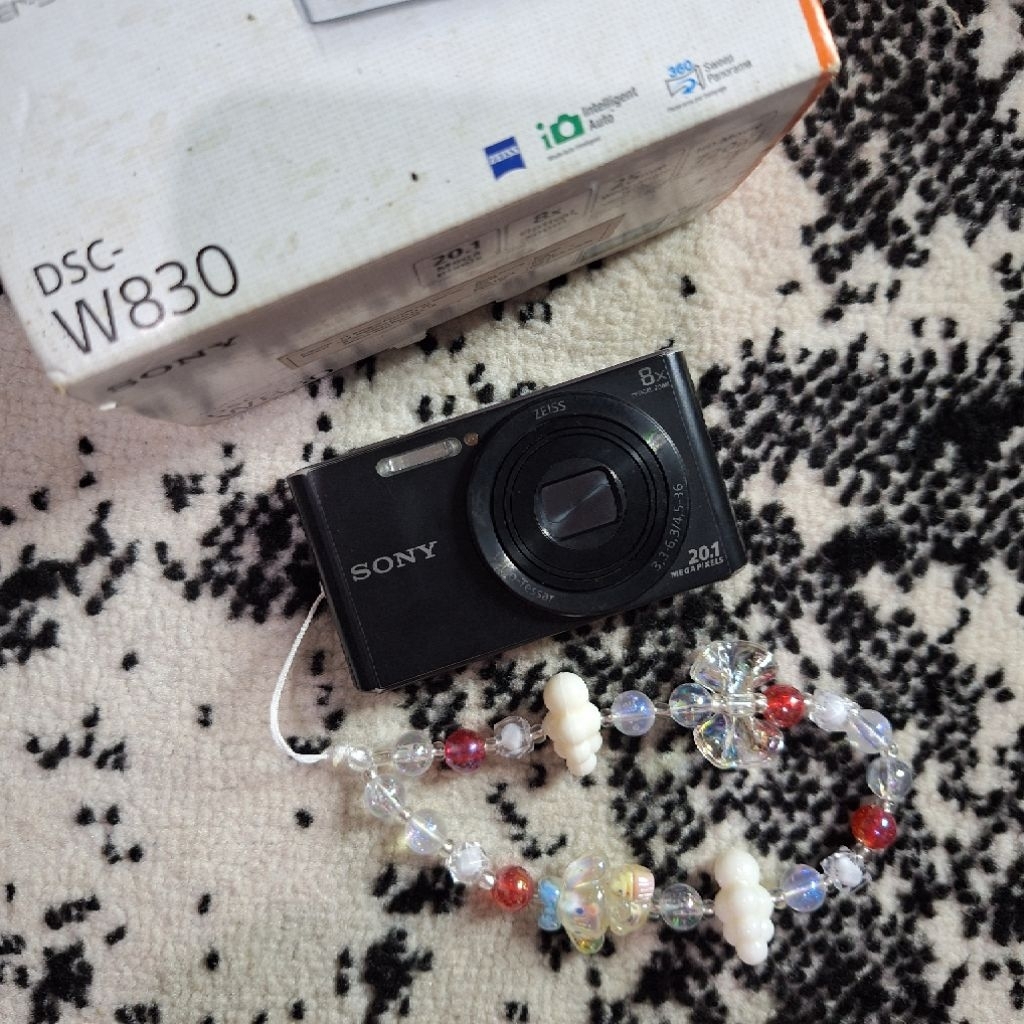 Digicam SONY CYBERSHOT W830
