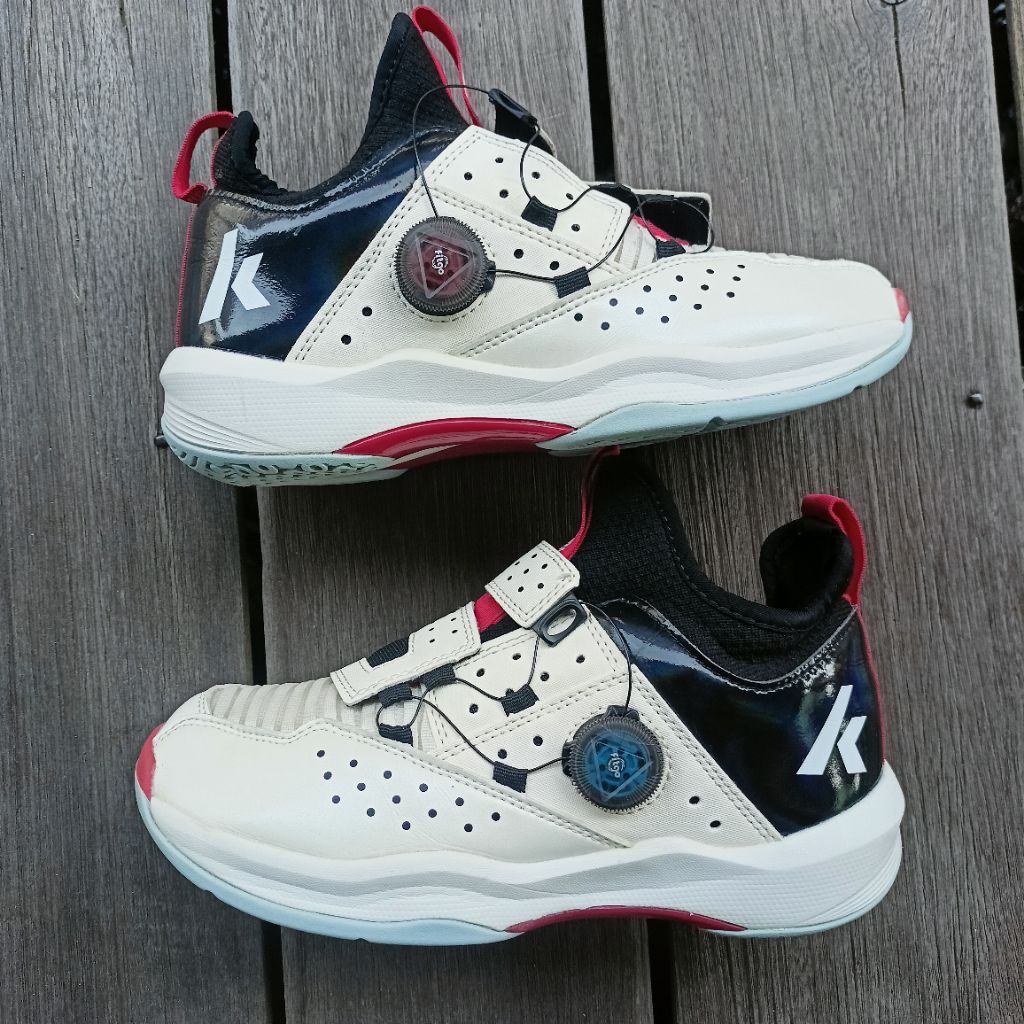 Sepatu badminton Second(kawasaki boa sz 38)