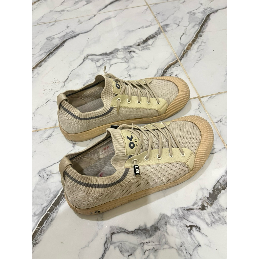 preloved sepatu kanky size 37