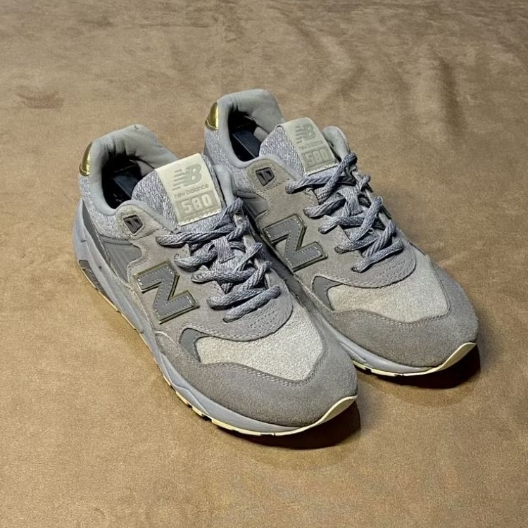 Sepatu NB 580 Size 39 insole 25cm Legit Hologram menyala