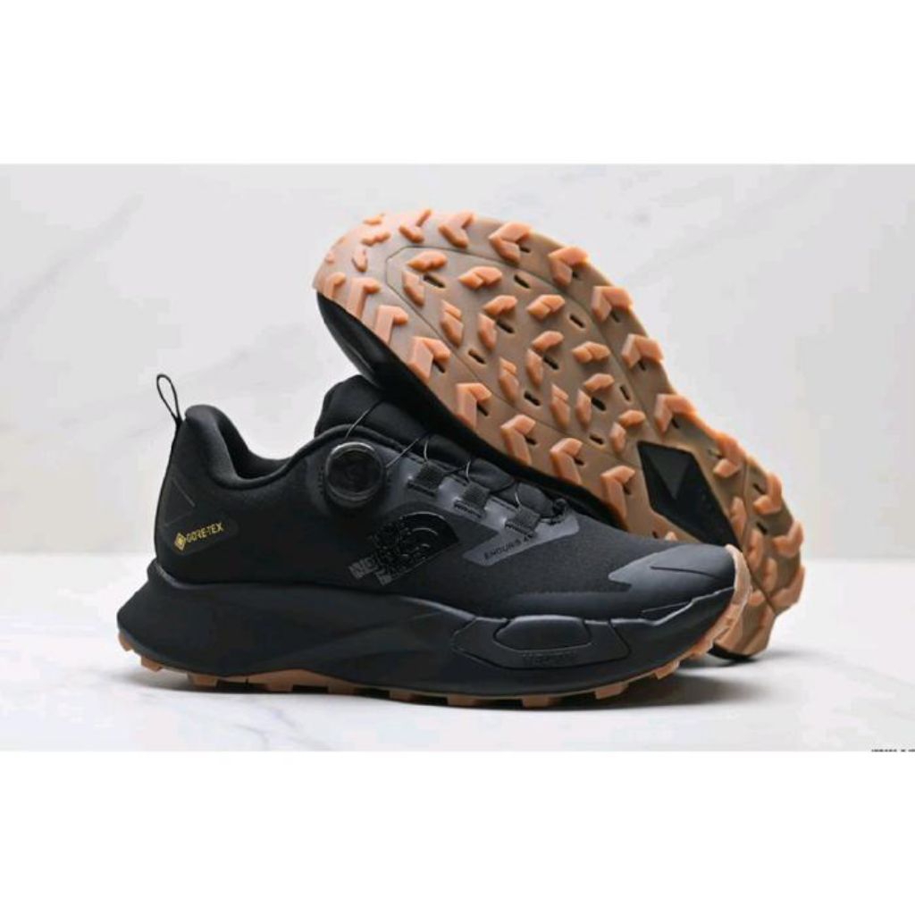 Sepatu Trail Running The North Face Vectiv Enduris 4 GoreTex Black/Gum