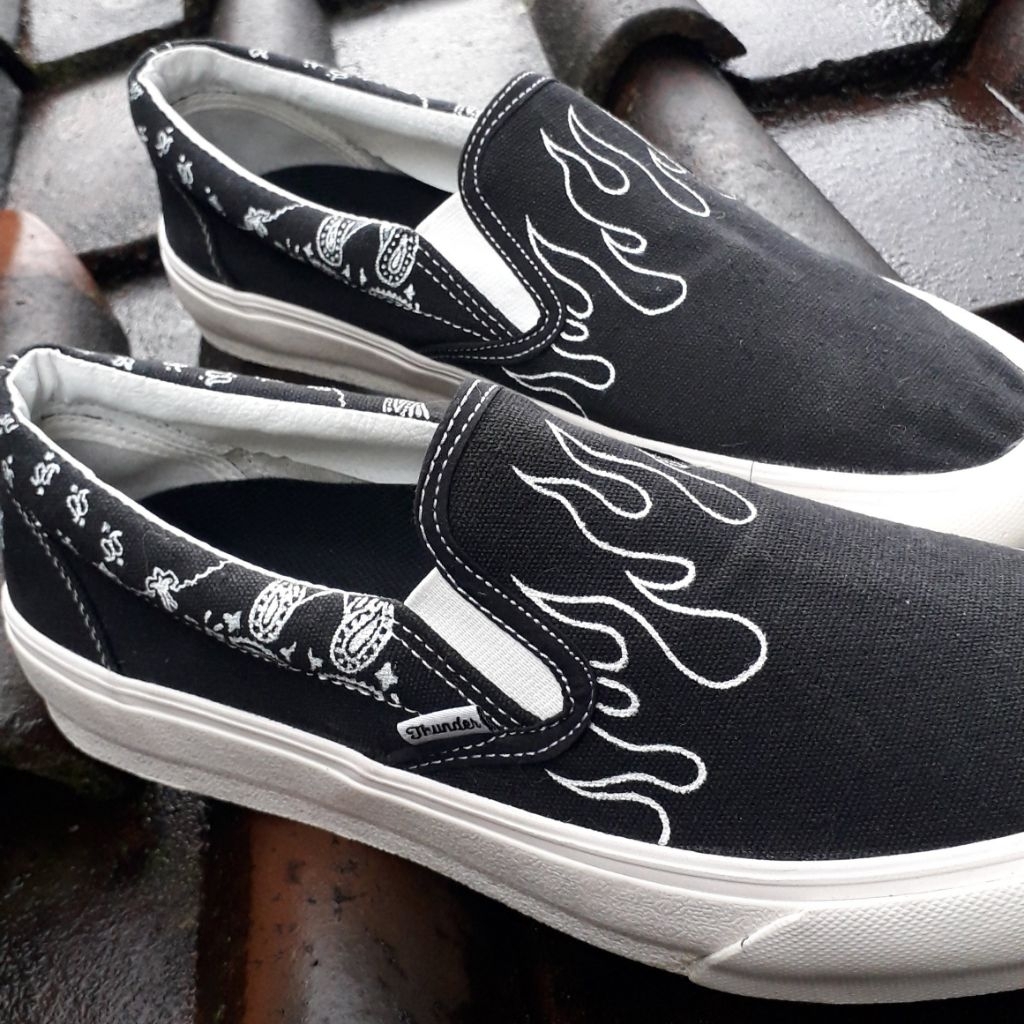 Sepatu THUNDERBEAR Custom "FIRE & MOTIF" Sepatu Pria dan Wanita