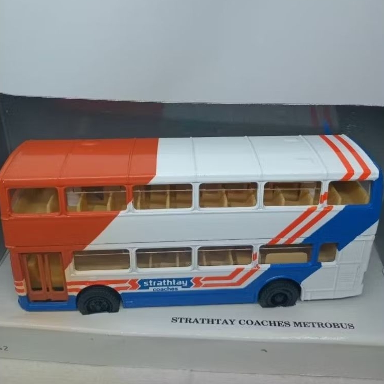 Corgi Diecast Strathtay Coaches Metrobus scale 1/50