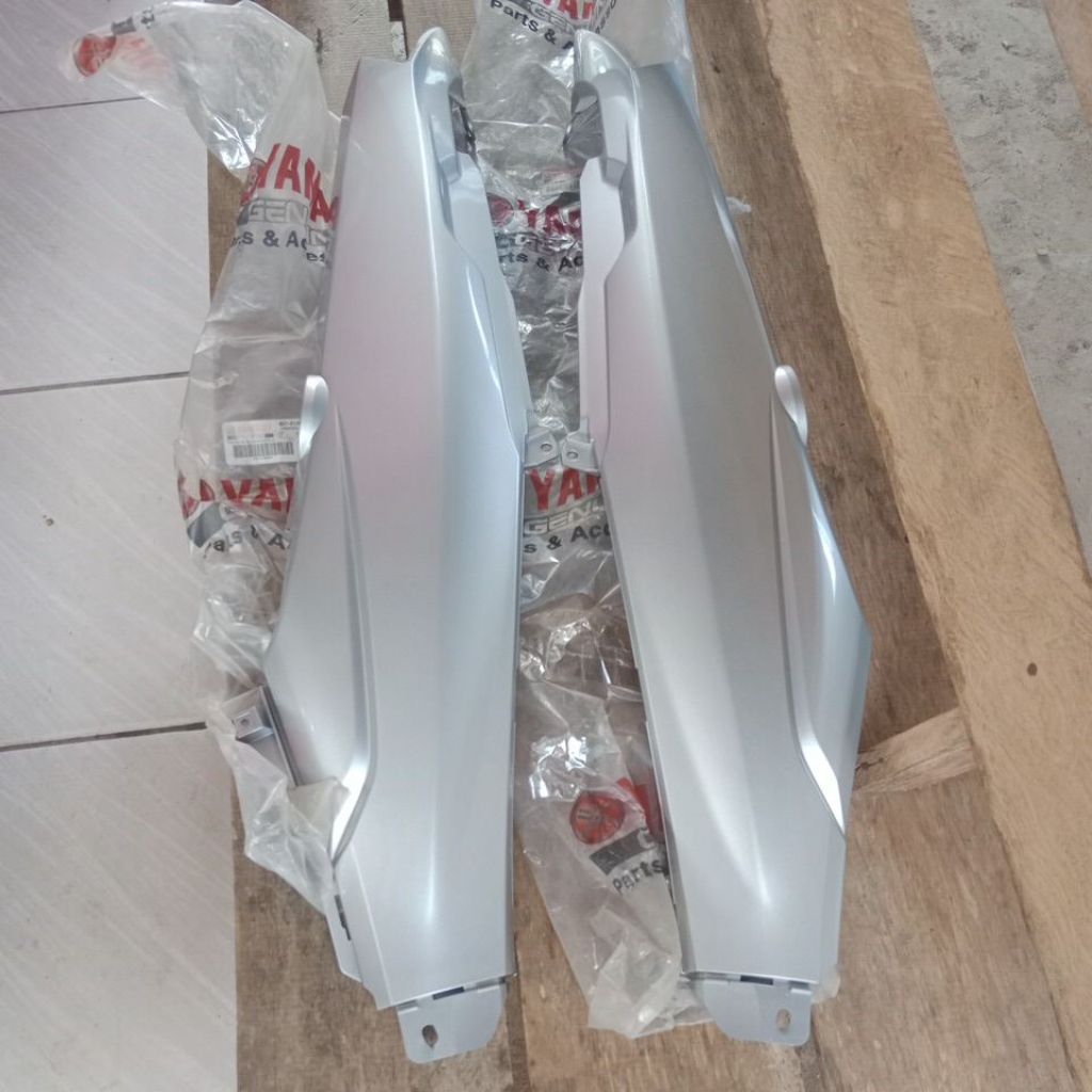 cover body belakang vega R new silver kanan kiri original