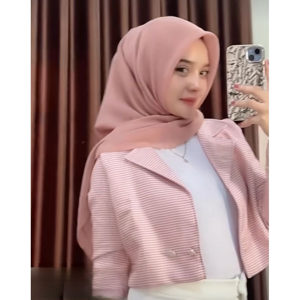 [PRELOVED] BLAZER CROP TWEED PINK BIRU CANTIK MODIS