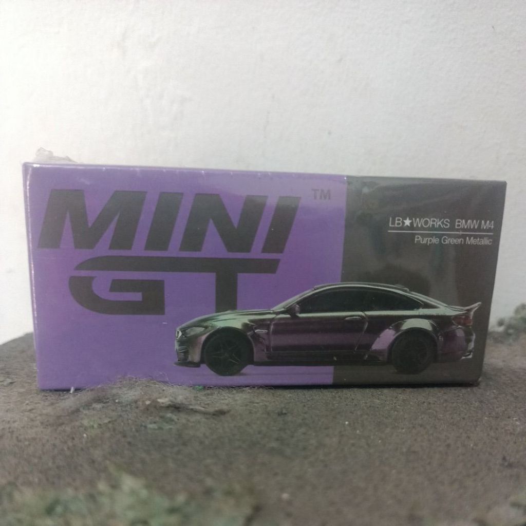 Mini GT//228 LB-Works BMW M4 Purple Green Metallic - Free Protektor