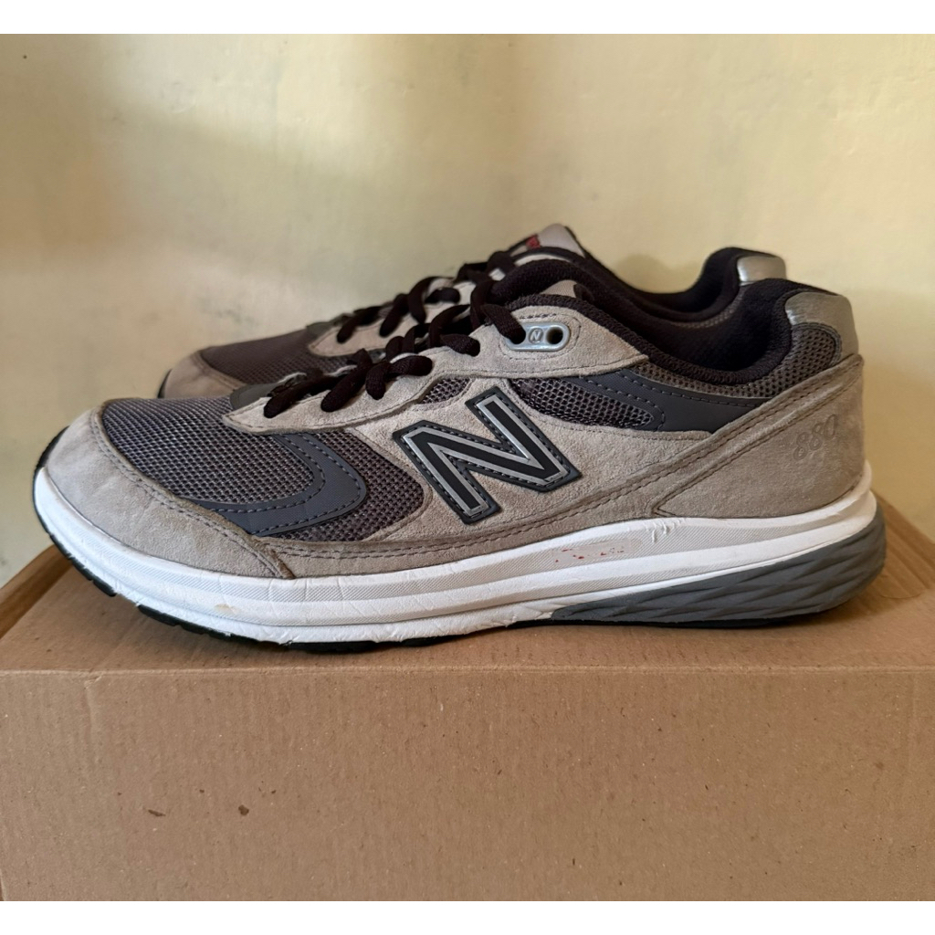 sepatu NB new balance 880