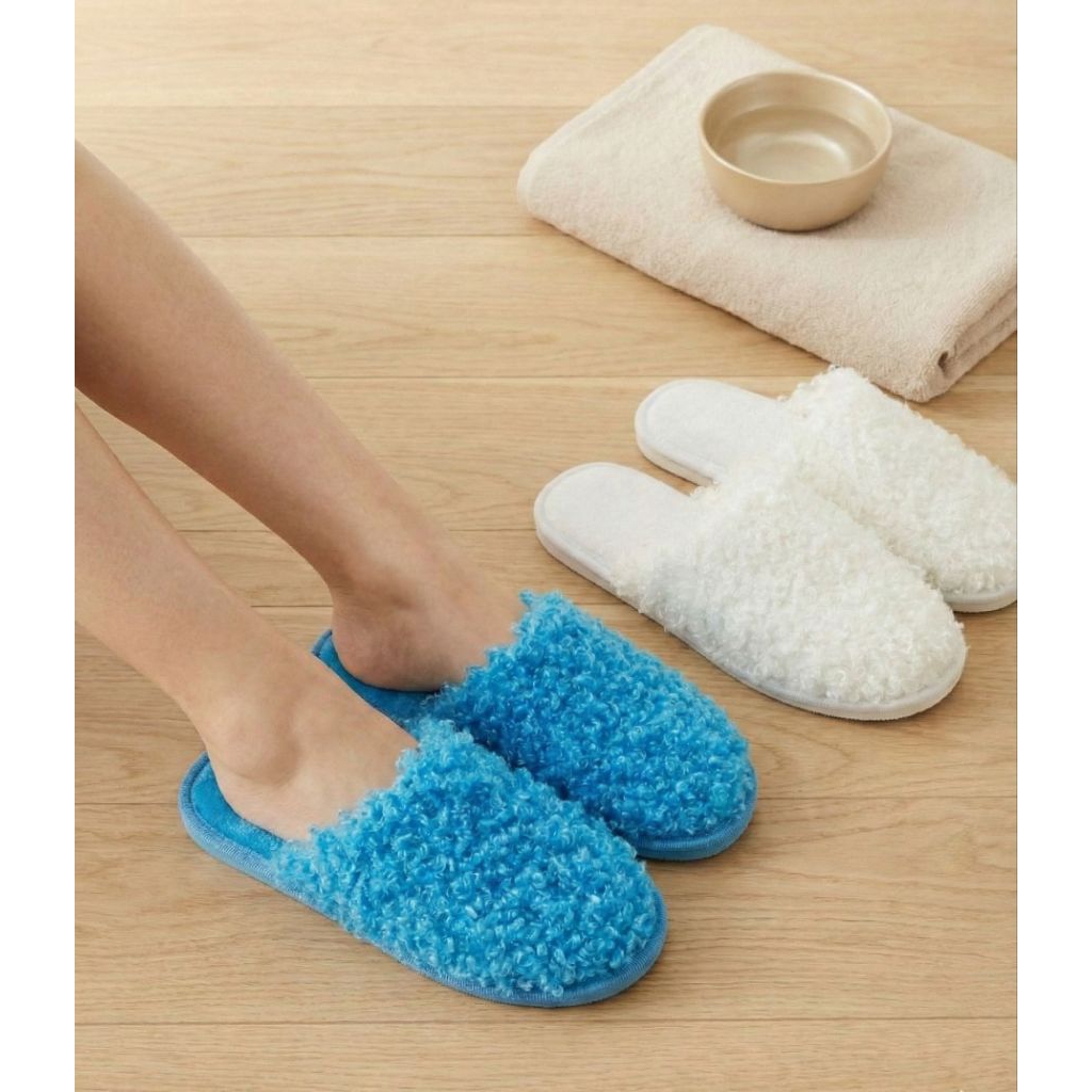 Sandal Rumah Bulu Keriting Empuk | Sandal Indoor Wanita Anti Licin EVA