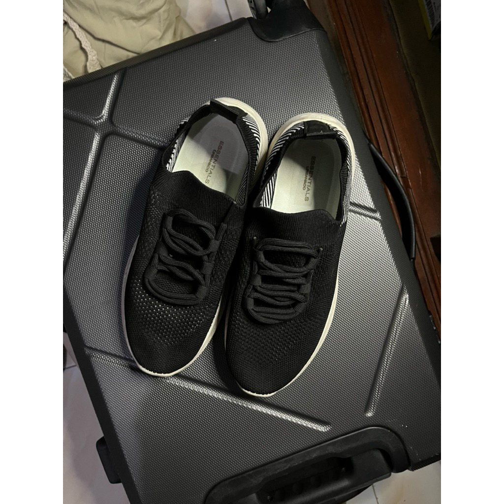 preloved sepatu olahraga / sepatu sport