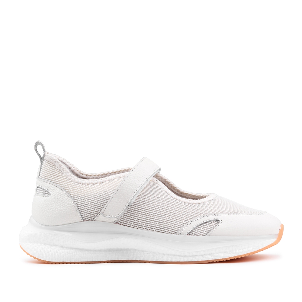 Prabu - Sepatu Kulit Slip On Wanita Alena White Putih