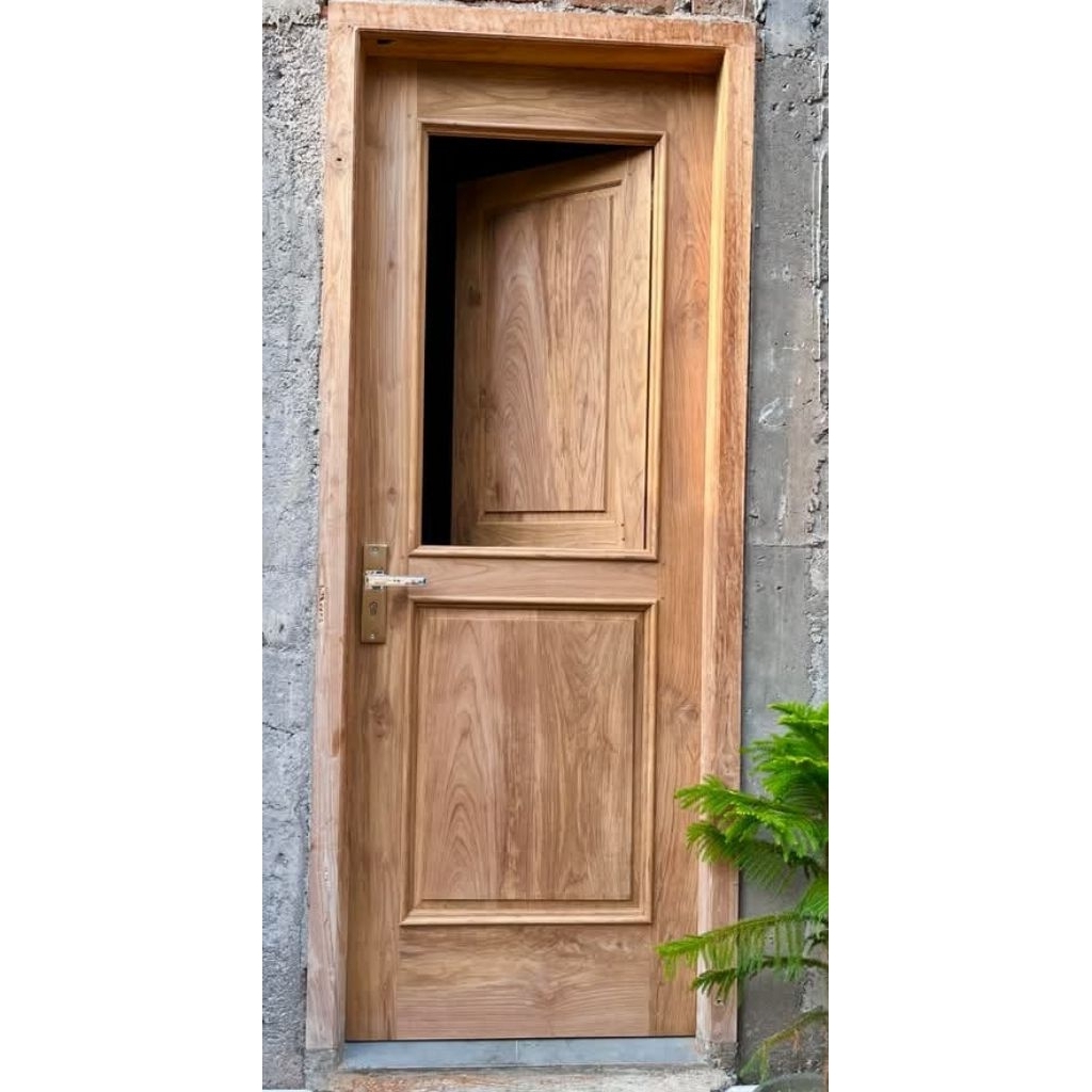 Daun pintu dapur variasi jendela kayu jati
