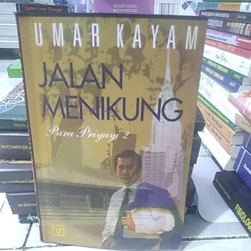 Jalan Menikung by Umar Kayam