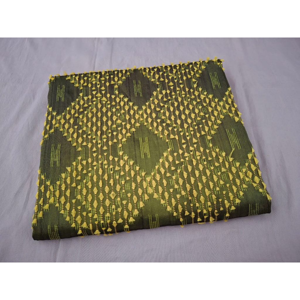 Kain Tenun Bulu Viscose Asli ATBM | Tenun Tradisional PremiumTenun Bulu Viscose ATBM Asli – Kain Ten