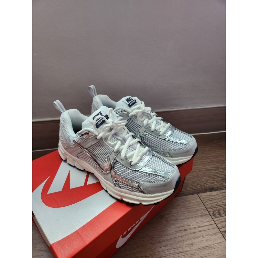 Nike Vomero 5 (GS)
