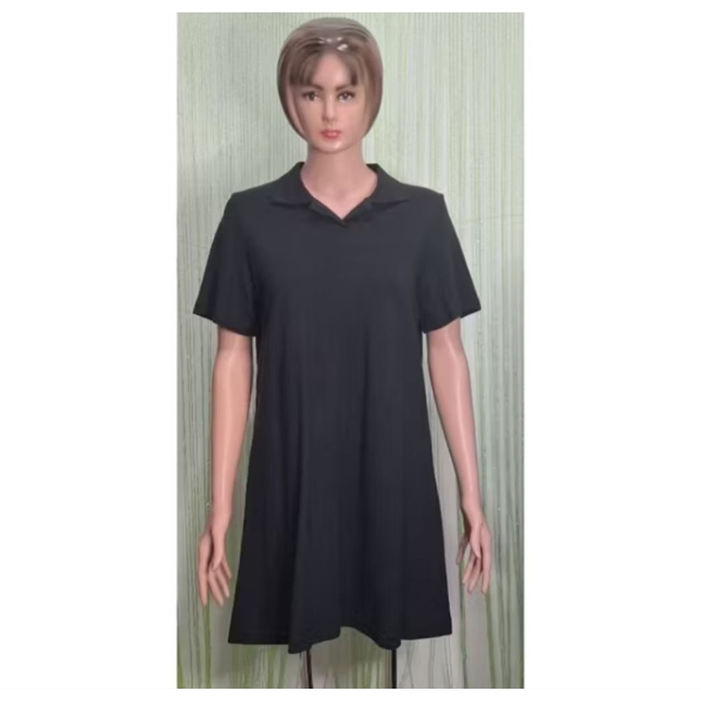 dress hitam polos kerah polo lengan pendek