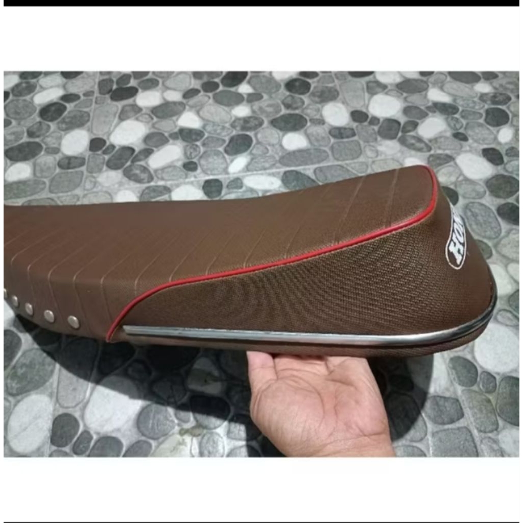 JOK MOTOR HONDA C70 CMK MOTIF SPORT COKLAT LIS BENIK
