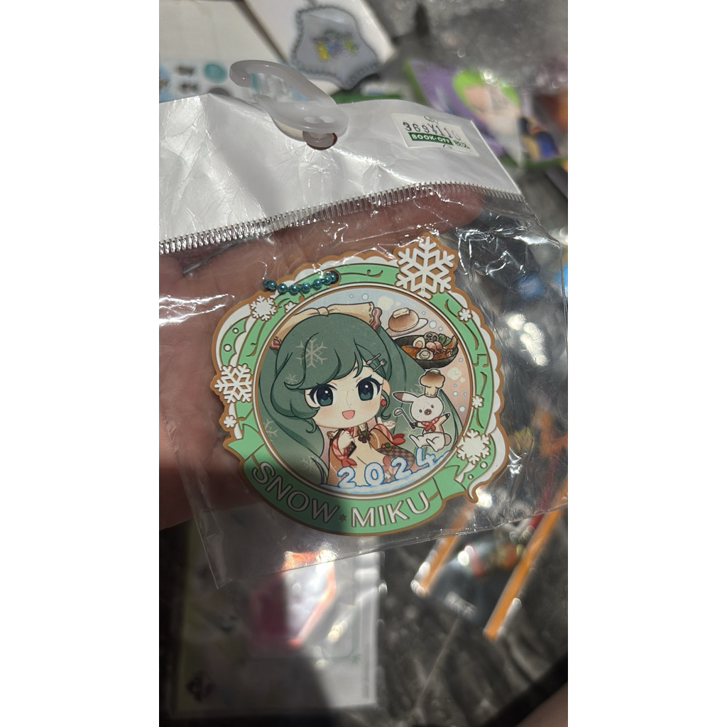 hatsune miku rubber keychain original