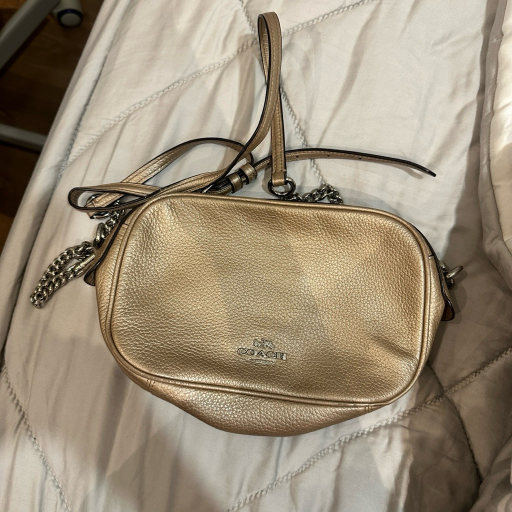 Preloved Coach OUTLET sling bag