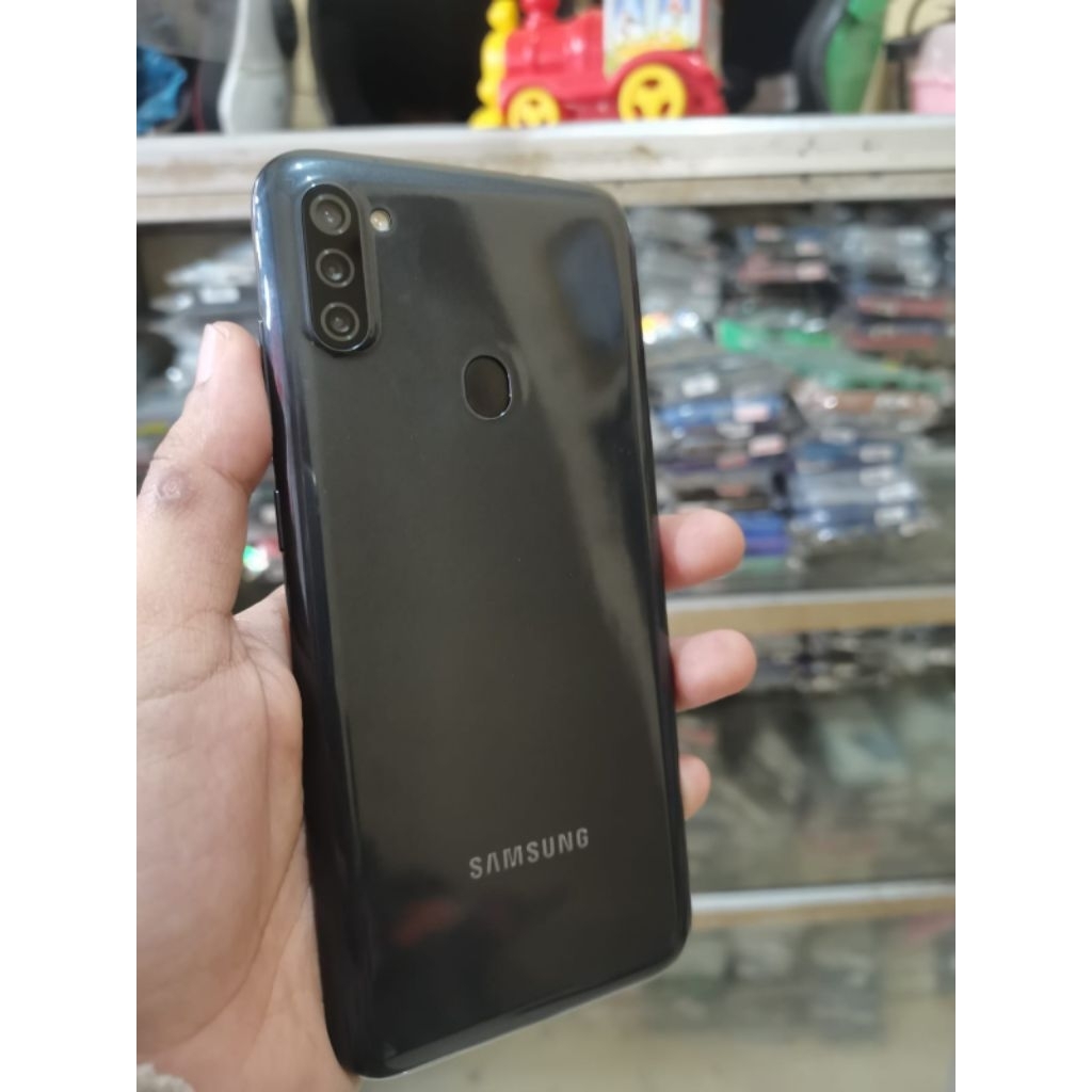 Samsung A11 Ram 3/32 (hp android hp second)