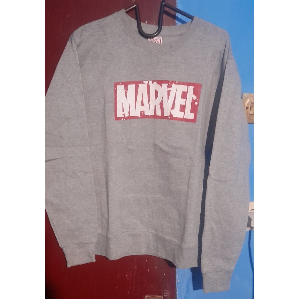 Preloved Sweater Marvel