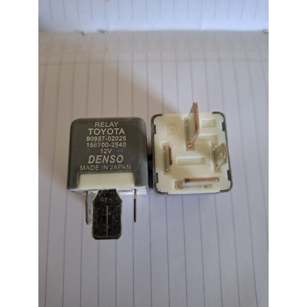 RELAY KAKI 4 12Volt Denso warna abu abu,Relay lampu