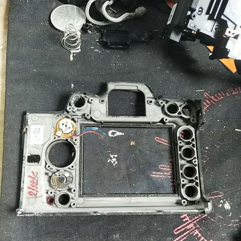 kesing body cover lcd depan nikon d7000 original