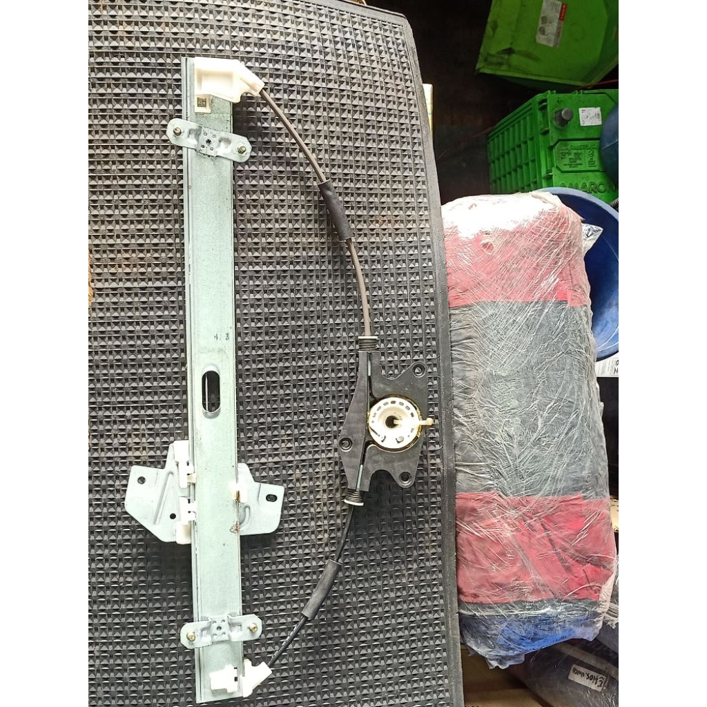 regulator power window depan kiri(LH) KIA pride,kia rio pride