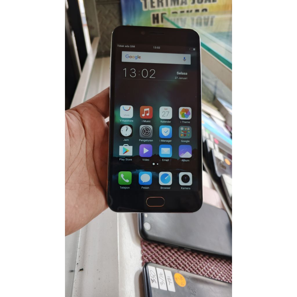 VIVO V-5 RAM 4/32GB HP SIAP PAKAI NORMAL