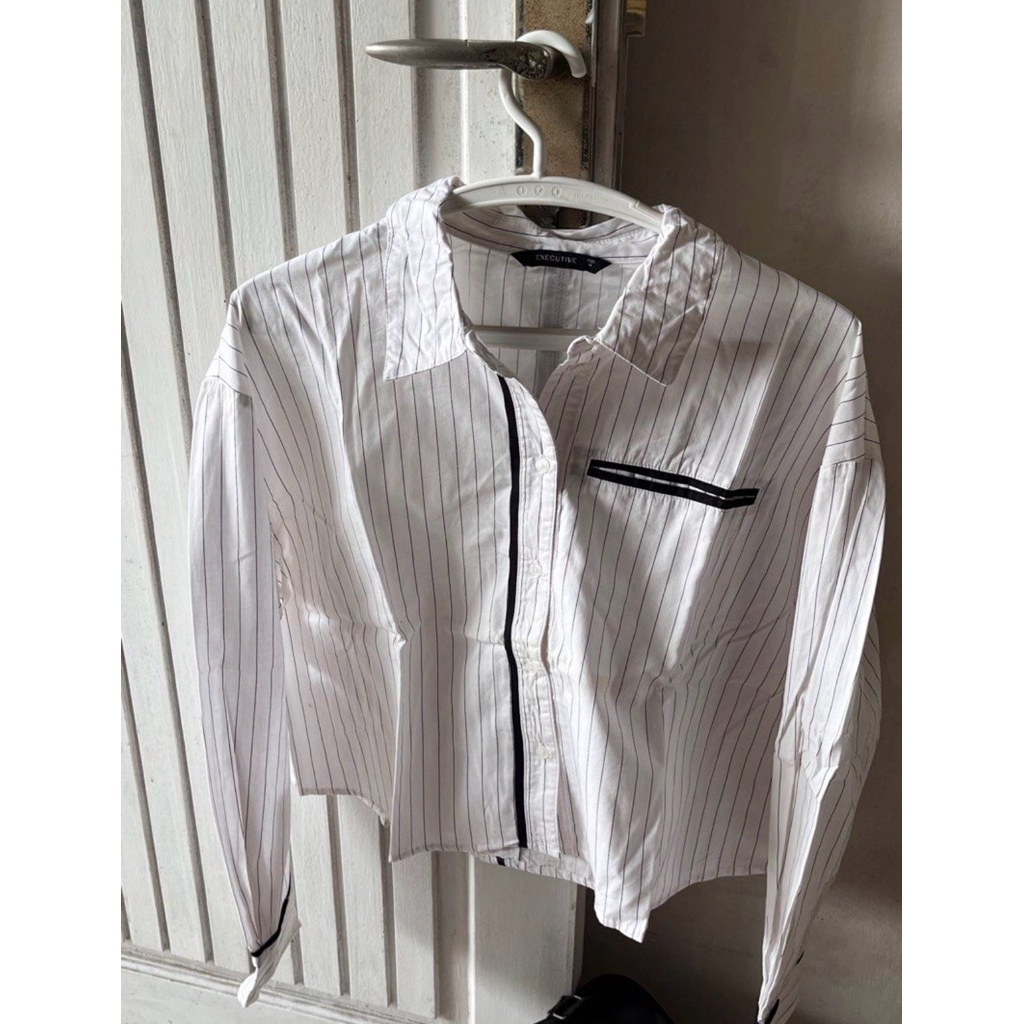 Kemeja Kantor Wanita Executive