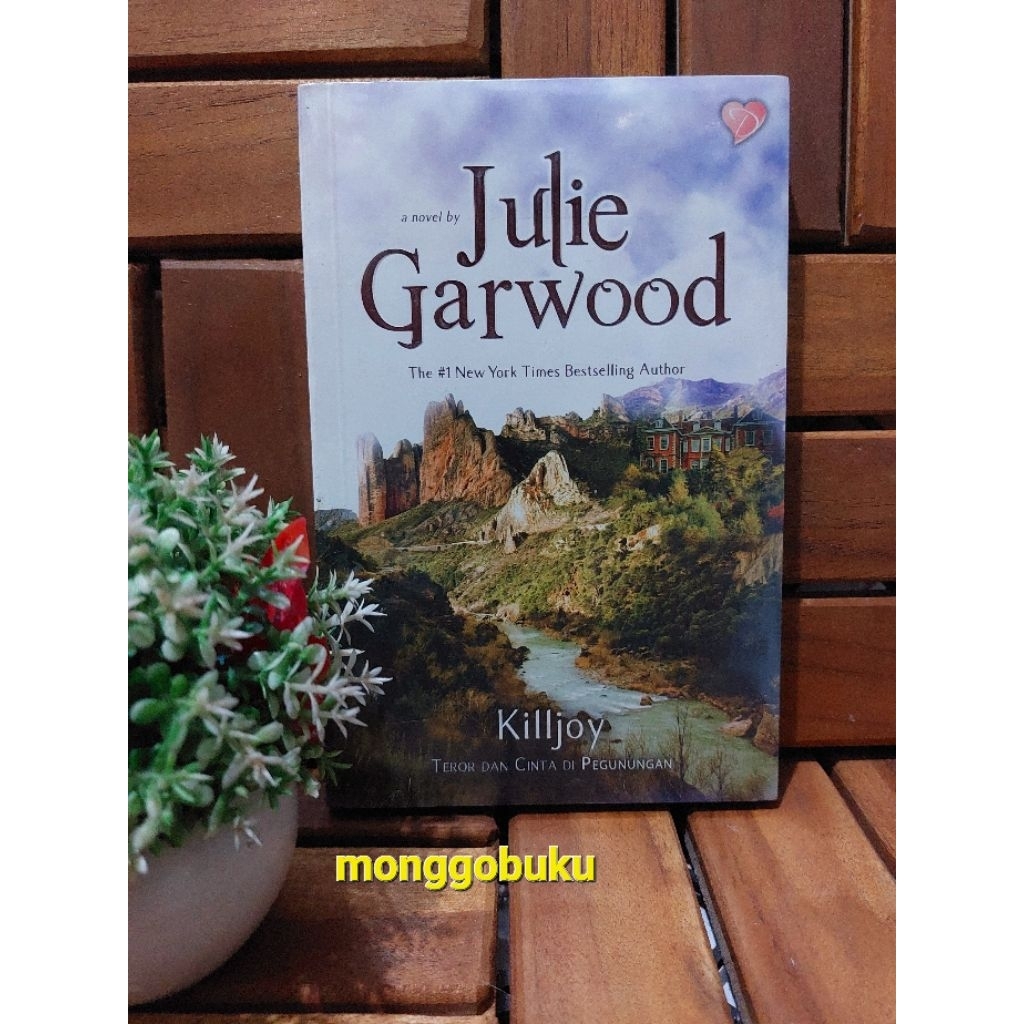 NOVEL JULIE GARWOOD
