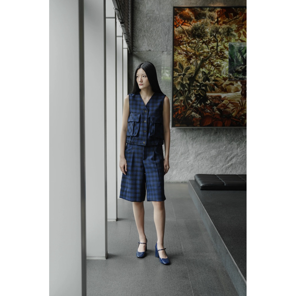 Maven Beams Top & Suki Pant in monday blue preloved like new