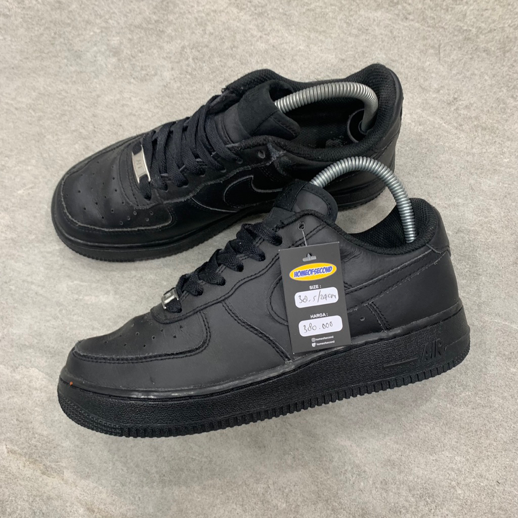 Nike Air Force 1 Triple Black
