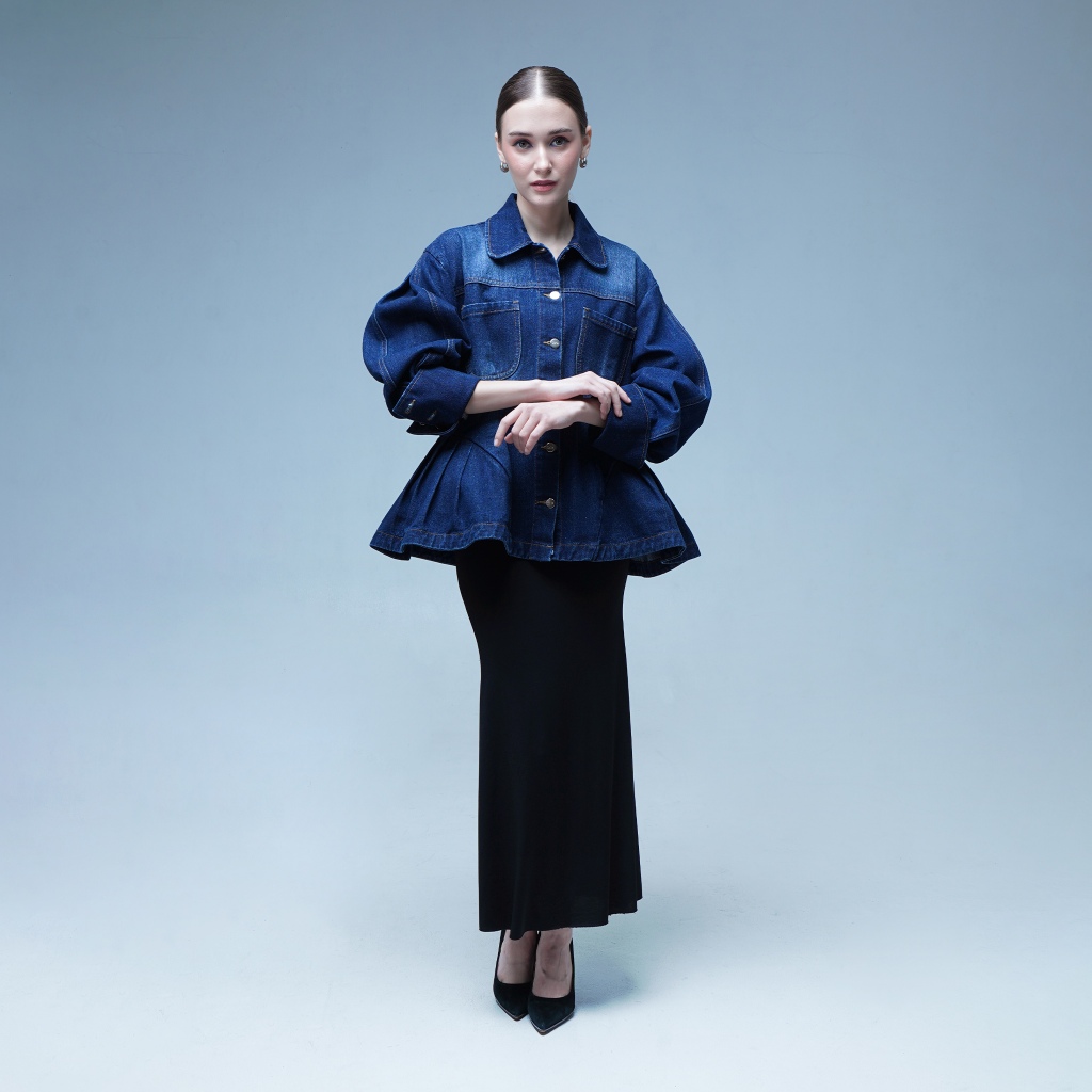 DAILE | Alexa Oversize Peplum Denim Jacket | Jacket Jeans Wanita Oversize