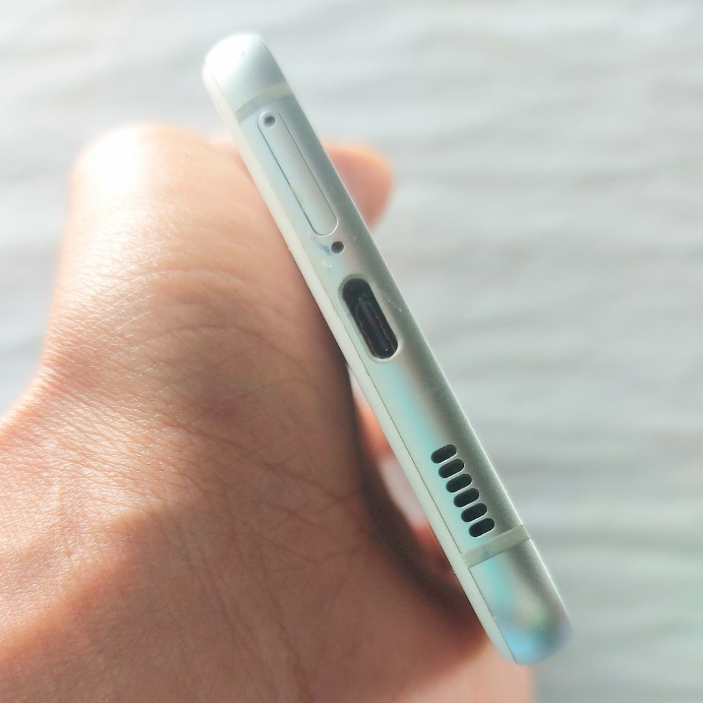 Handphone Hp Samsung Galaxy S21 FE 5G Second 8/256 GB NFC Eks Resmi Sein Mulus Original