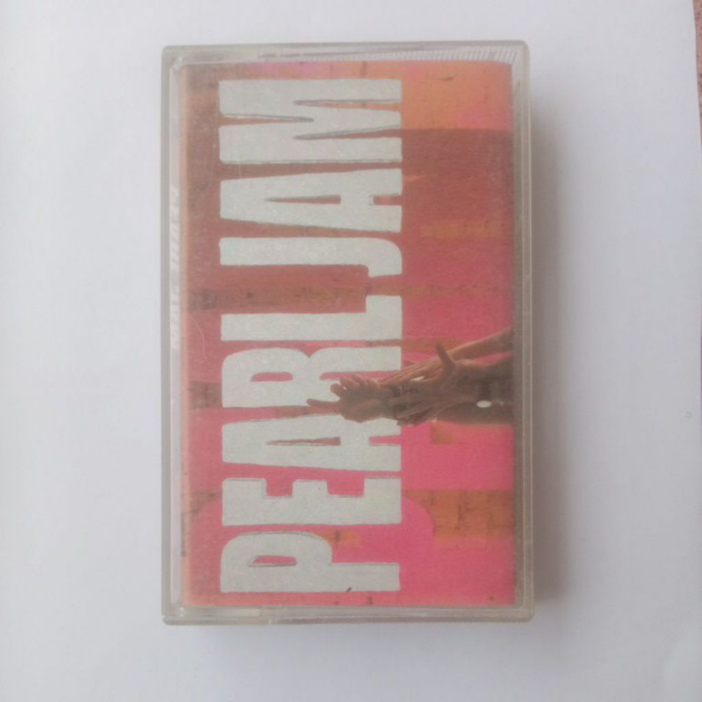kaset pearl jam (grunge)