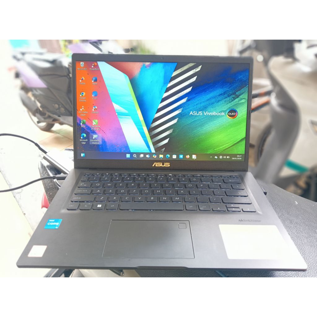 Laptop Asus 11th core i3