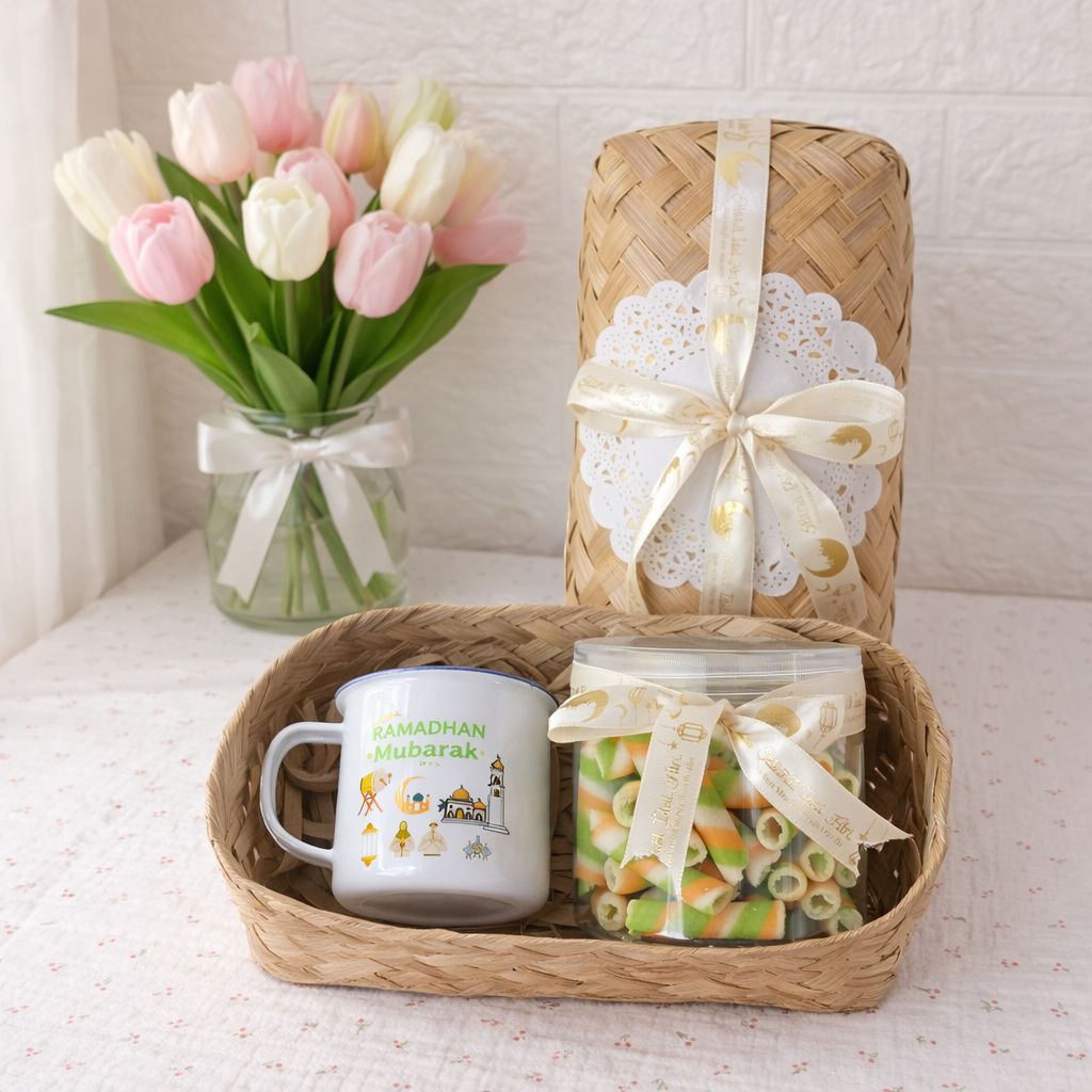 HAMPERS LEBARAN MUG ENAMEL