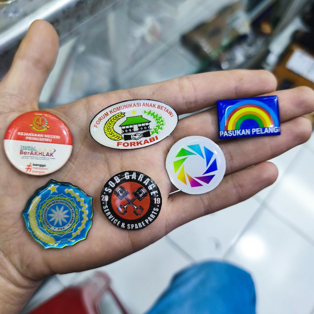 Custom PIN Bahan Aluminium Murah dan Cepat