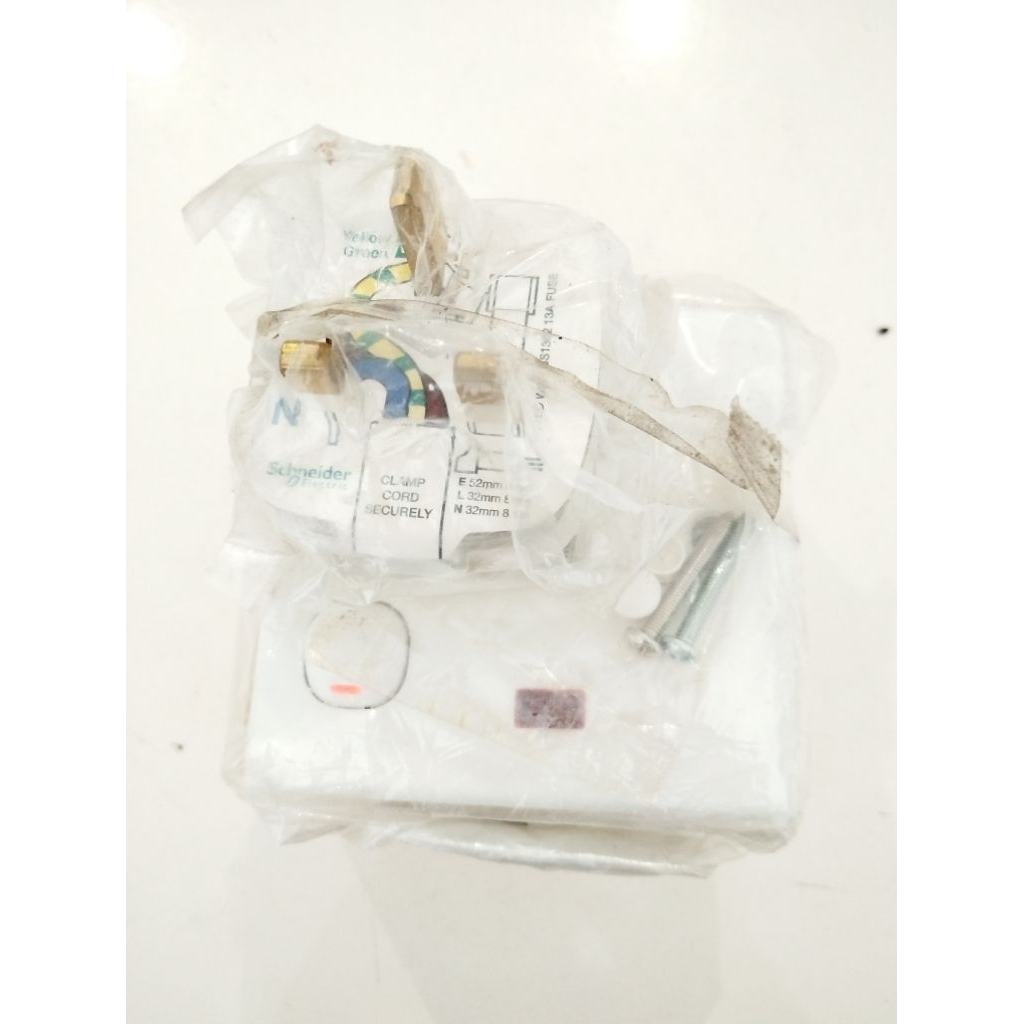 Schneider Electric Stop Kontak AC Switch