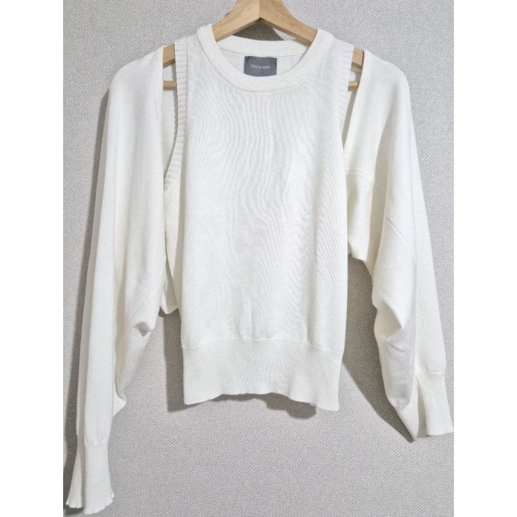 THIS IS APRIL SWEATER WHITE