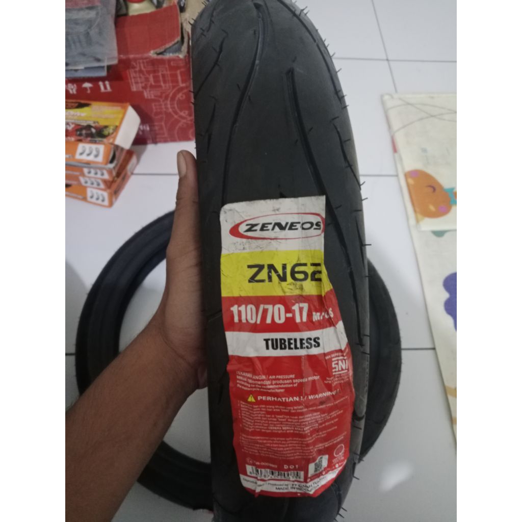 Ban zeneos Tubeless 110/70-17 Semua motor