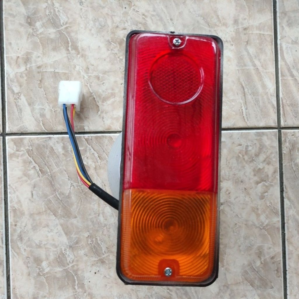 lampu stoplamp daihatsu hijet 1000/S38/S75