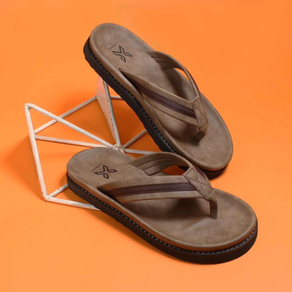 UNDERSIX - Adr 296 Sandal Jepit Pria Kasual Tinggi 2 cm