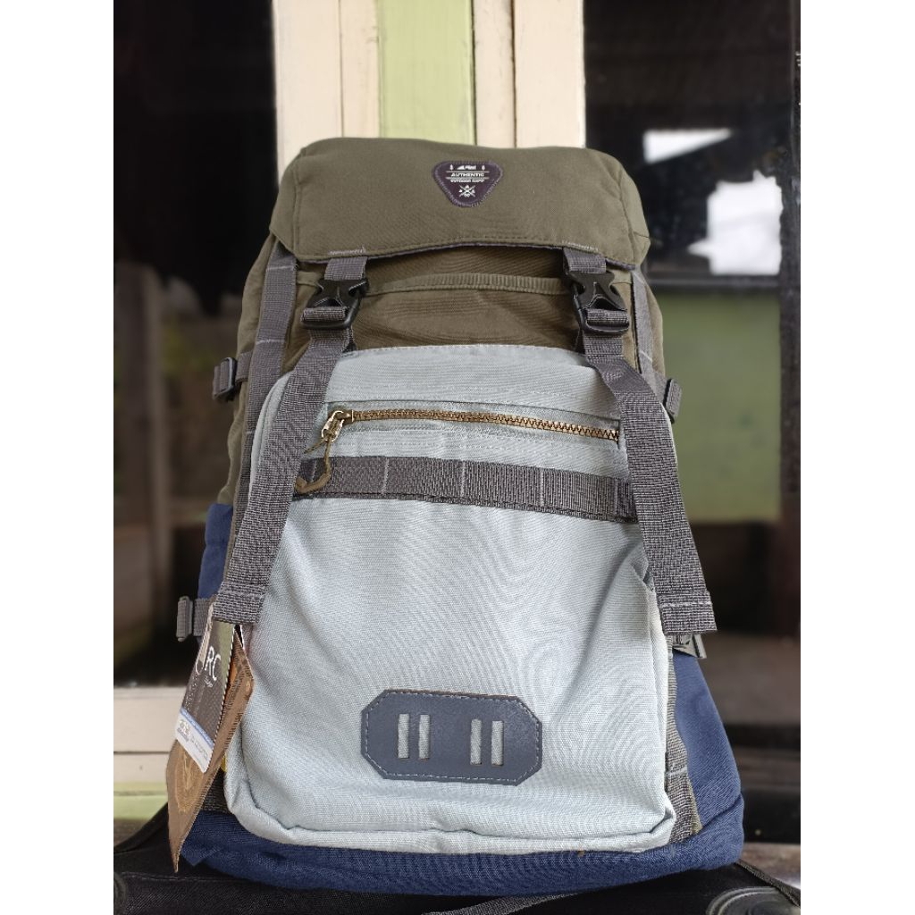 semi carrier / daypack arei 30L
